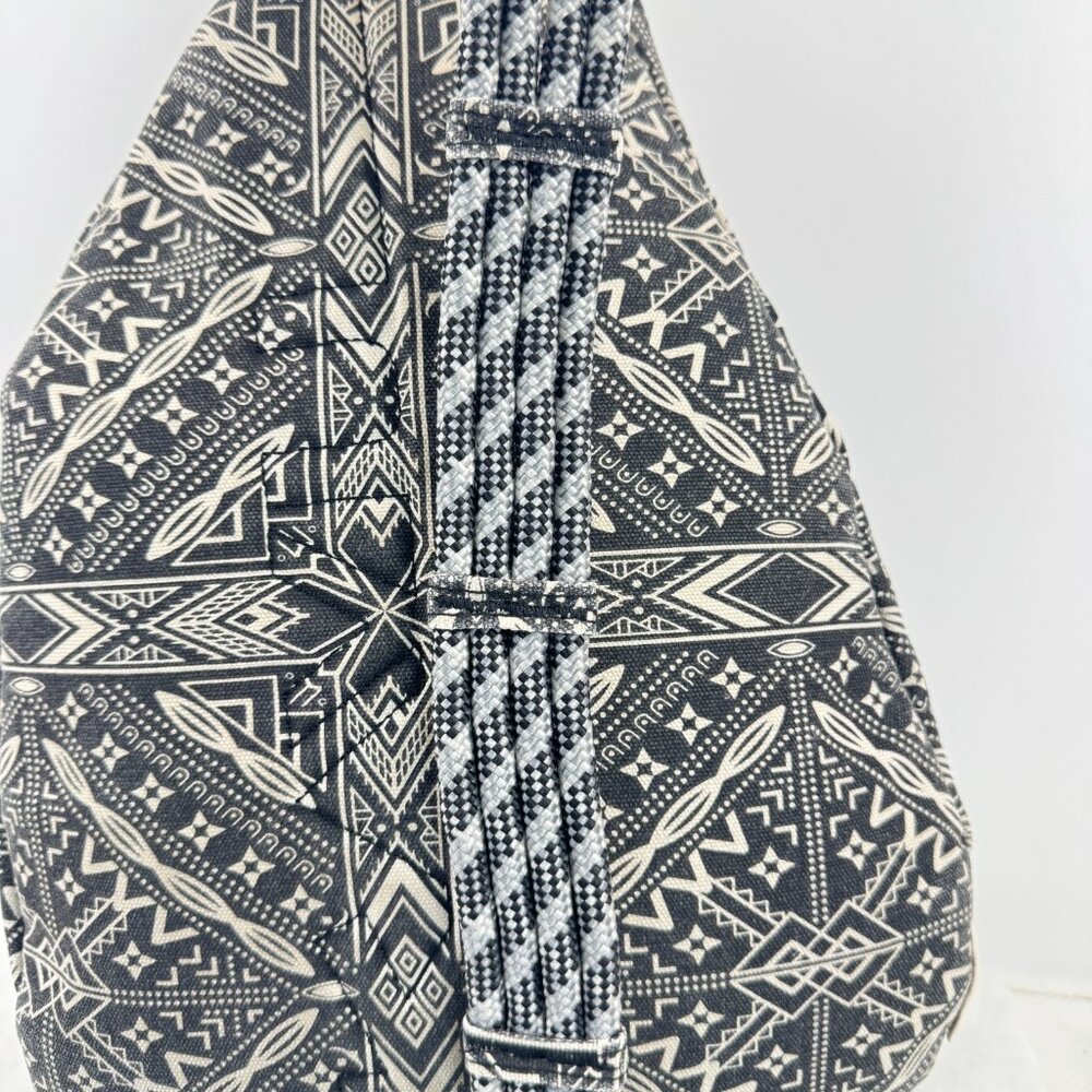 Kavu Geometric Rope Sling Bag Crossbody Purse Backpack Black White Tribal Hiking - Picture 8 of 15